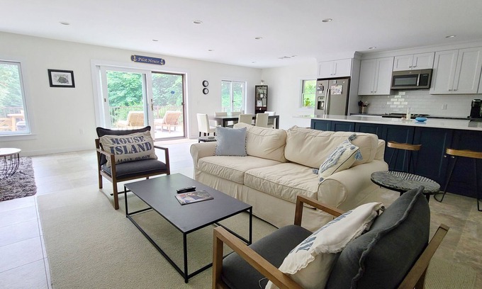 Wellfleet Apartment | IN-TOWN, TUCKED AWAY! Beautiful 1BD-Sleeps 4, Central A/C, Walk to Wellfleet Town Center & Harbor