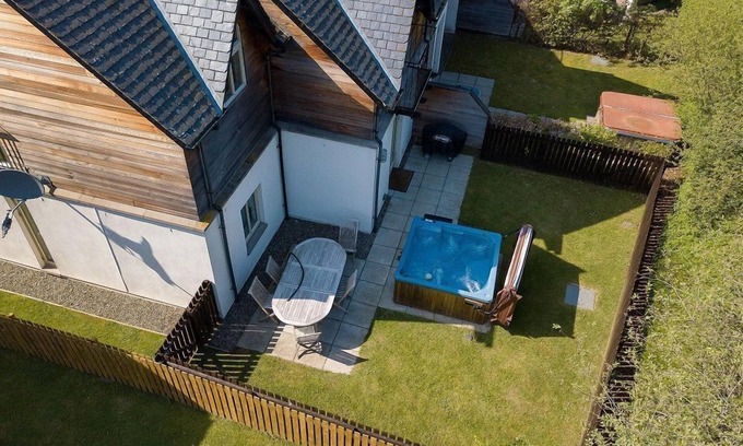 Kenmore Cottage | Inchadney - sleeps 6 guests in 3 bedrooms