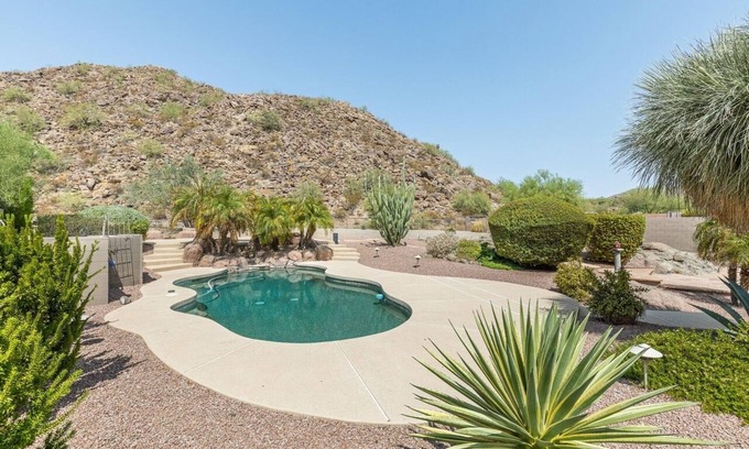 Las Sendas House | INCREDIBLE LAS SENDAS PARADISE RETREAT & BACKYARD OASIS!nBook now for 2026!