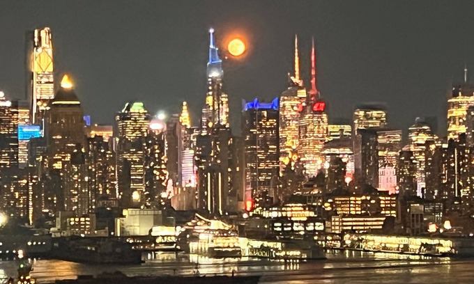 West New York Apartment | Incredible NYC and Water Views 3 bedrooms only 15 min from NYC