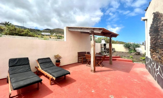 Mocanal Cottage | Incredible Rural House with Beautiful Panoramic Views