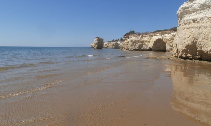 Santa Maria del Focallo House | INDEPENDENT HOUSE BY THE SEA
