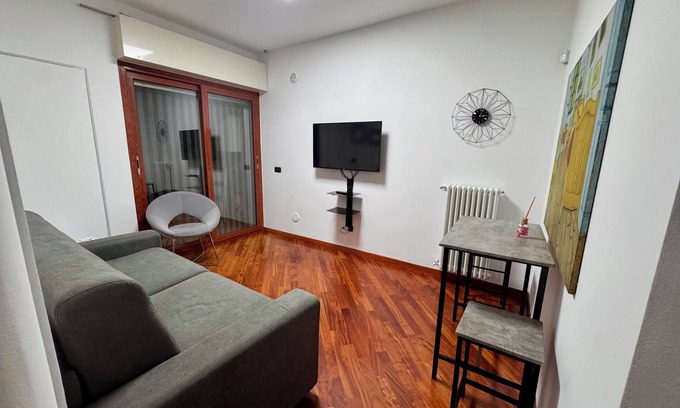 Modugno Apartment | Independent Apartment near Bari Airport and Station