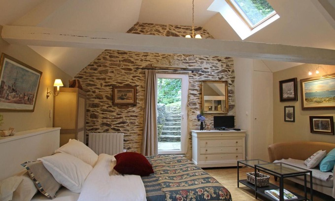 Urville-Nacqueville Apartment | Independent cottage with sea view, private garden and wifi