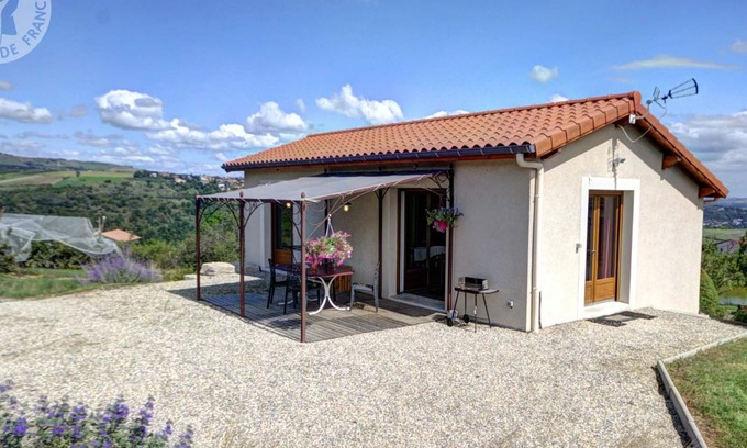 Genilac Cottage | Independent Cottage with Terrace and Garden in Genilac