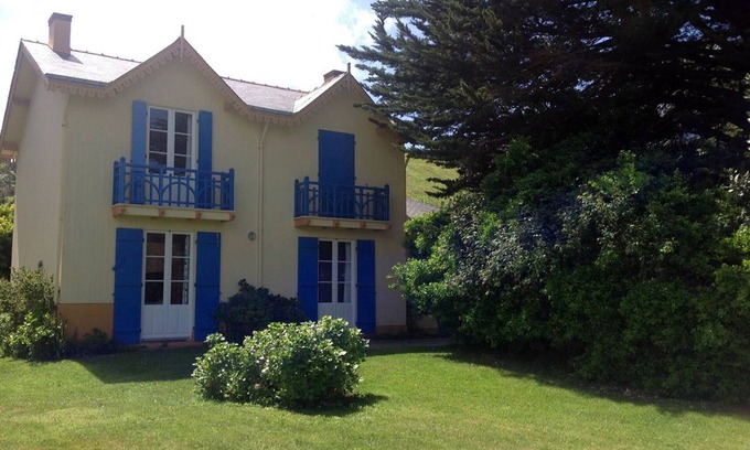 Le Palais House | Independent house with garden and direct beach access