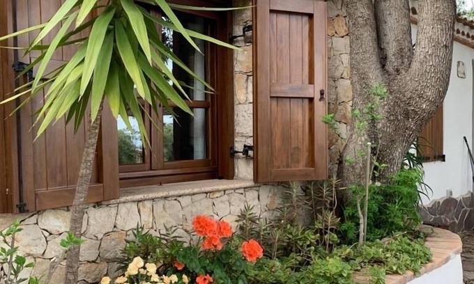 Baunei Villa | Independent villa rental surrounded by greenery