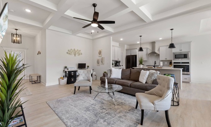 Jeffersonville - Clarksville House | Indiana Valley: Work Friendly & Near Downtown