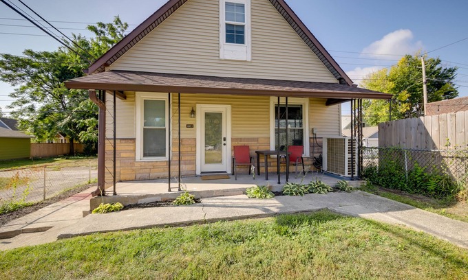 Indianapolis House | Indianapolis Home w/Porch - Close to Mile Square!