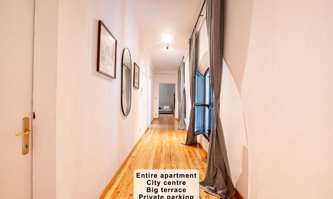 Historic Center Apartment | Indipendenza Mansion City Centre