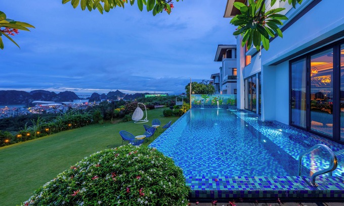 Ha Long Villa | Indochine‑Style Private Pool Villa Full Bay View |5 BR | Karaoke Billiards