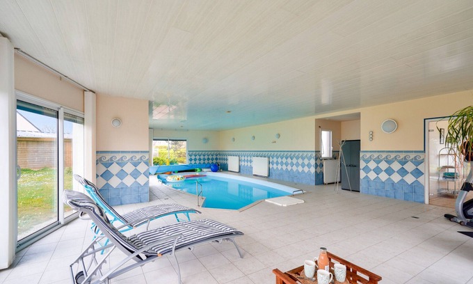 Loctudy Ski Chalet | Indoor swimming pool - sauna for 9 at Loctudy