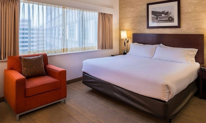 O'Hare Hotel | Indulge in Home Like Comfort! Pet-Friendly, w/Airport Shuttle Service!