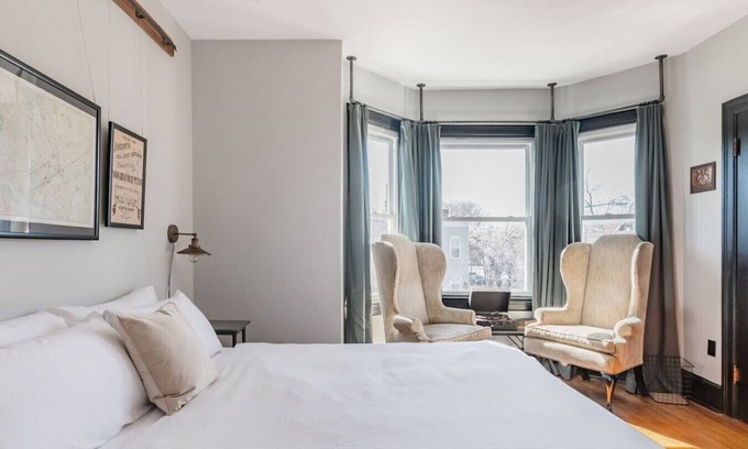 Truxton Circle Condo | Industrial Loft Offers Historic Feel Near Conv Ctr