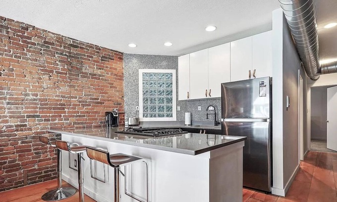 Short North Condo | Industrial Short North Condo