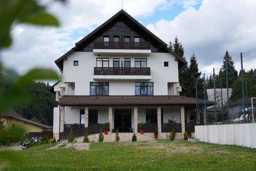 Predeal House | Infinity Villa