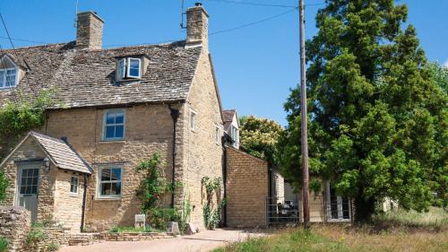 Charlbury House | Inglenook Cottage