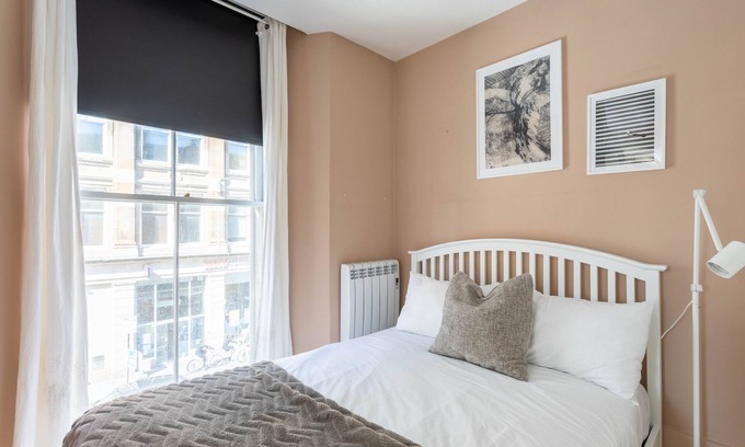 City Centre Glasgow Apartment | Ingram Merchant City Apartment