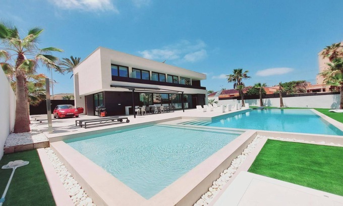 Diputacion de Rincon de San Gines Villa | Inmovecos Villa lujo con acceso al Mar Villa Gawy