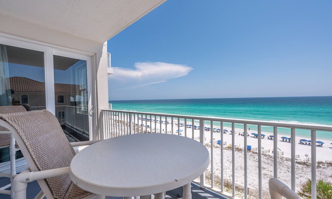 Clipper Cove Condo | Inn at Crystal Beach 510B by Salt Water Vacations