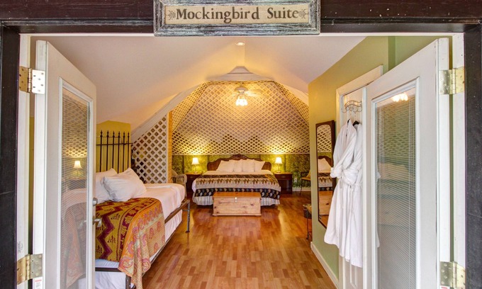 Downtown San Antonio Bed & Breakfast | Inn on the Riverwalk