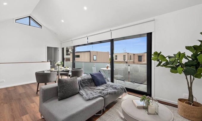 Geelong House | Inner City Convenience