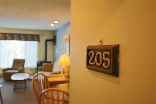 Waterville Valley House | Inns of Waterville Valley 205