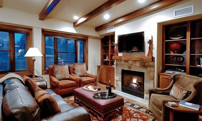 West End Condo | Innsbruck Aspen | Deluxe Two-Bedroom Suite 01 w/Hot tub, Centrally located