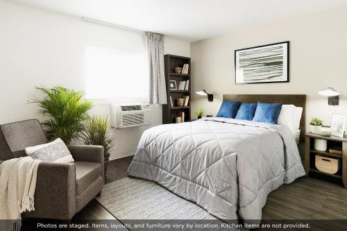 Conestee Hotel | InTown Suites Extended Stay Greenville SC -I-85 Mauldin