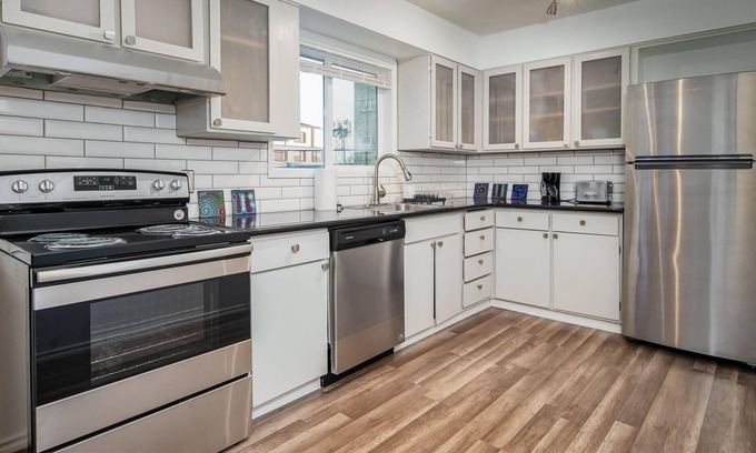 Sunnyside Condo | #InvestREPM SE Belmont Sunnyside Loft