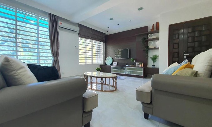 Tambun House | Ipoh Tambun Villa with Kids Pool