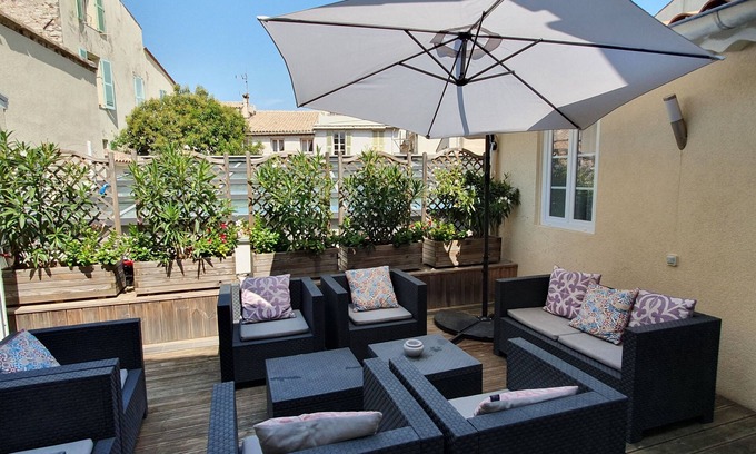 Antibes Old Town Hotel | Irin Hotel