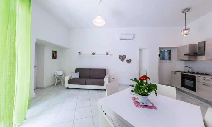 Ischia Porto Apartment | Ischia Dream Visions - Botero Two-Room Apartment