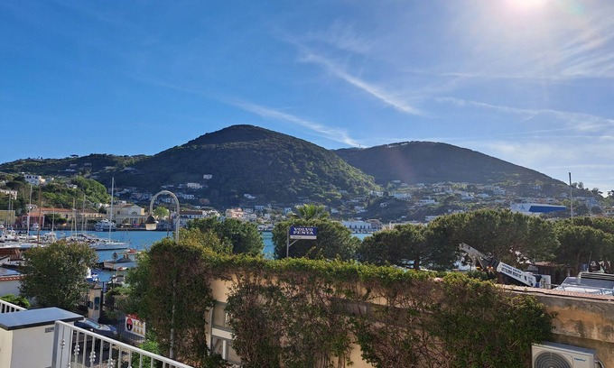 Ischia Porto Apartment | Ischia House Riva Apartment