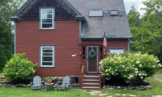 Orrs Island House | Island Home Minutes Away from beaches, hiking, kayaking, or seaside dining