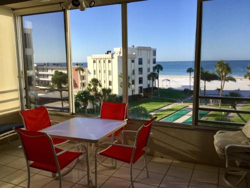 Siesta Key Apartment | Island House Beach Resort 16N
