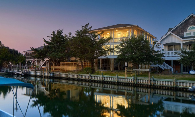 Ocracoke House | Island House: Dog friendly, 3-stop elevator, screen porch, canalfront, boat dock