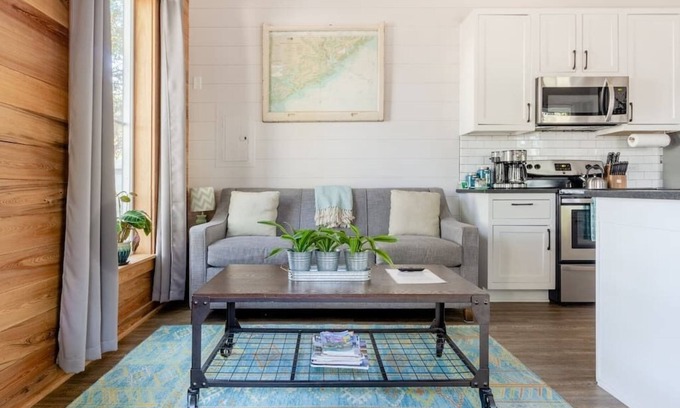 Charleston House | Island Retreat - Great for Large Groups