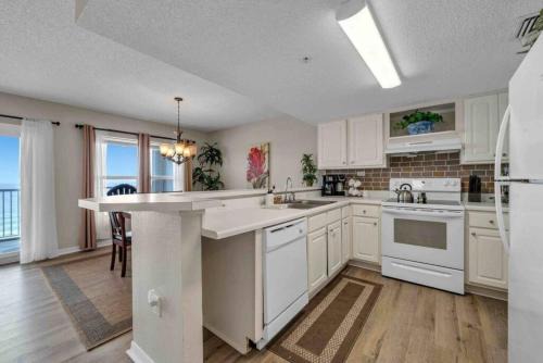 Fort Walton Beach House | Islander Beach Resort 7005 gulf views near beach