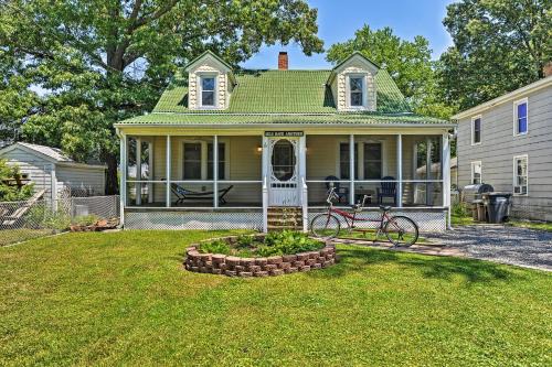 Colonial Beach House | Isle Have Another - 1 Block to Colonial Beach!