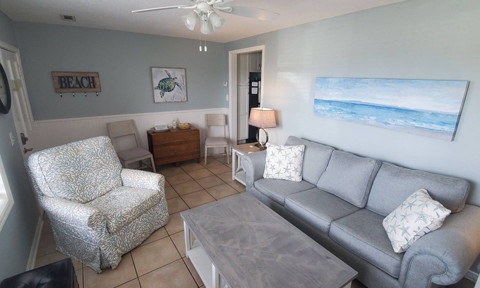 Isle of Palms Condo | Isle Of Palms Condo, Steps Form The Ocean, Beach, Bars And Restaurants.