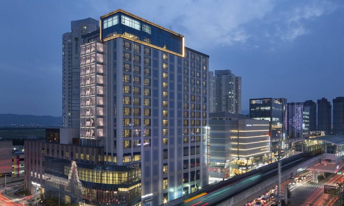 Gimhae Hotel | Isquare Hotel