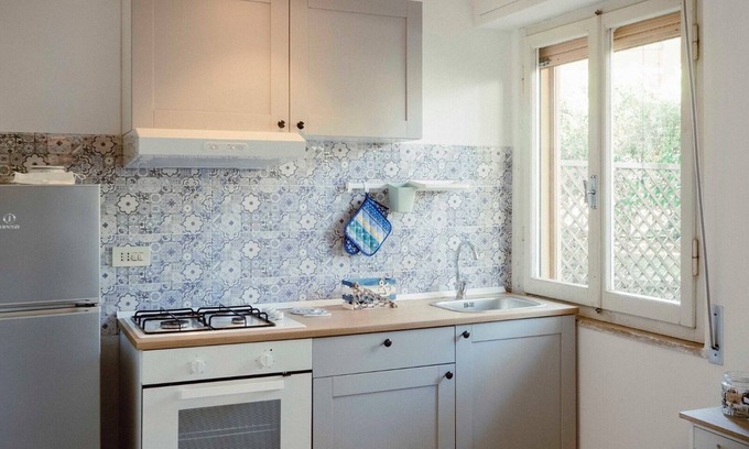 Marina di Castagneto Carducci Apartment | Apartment 2 steps from the sea