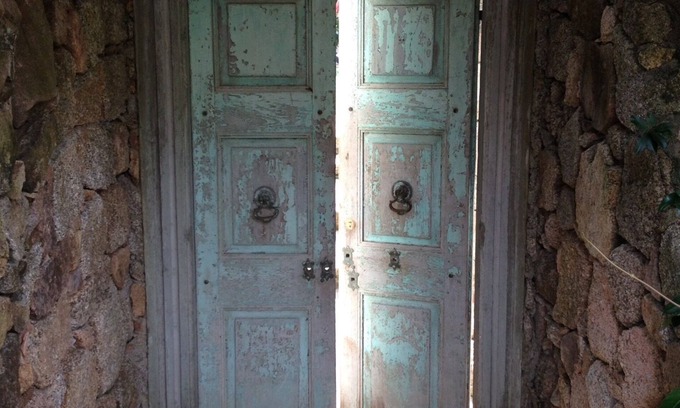 Punta Sardegna House | Pristine, family-friendly, gardens, terrace, walk to beach/piazzetta