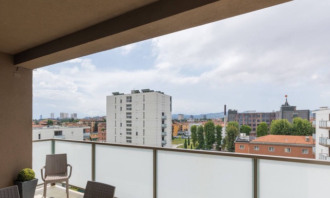 Bolognina Apartment | Ivory Apartment by Wonderful Italy