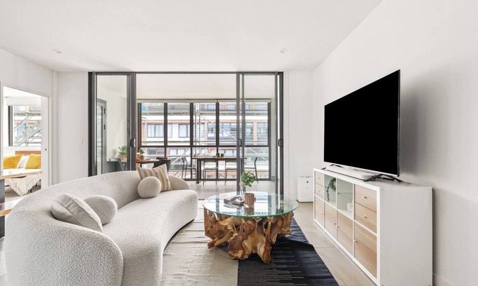 Dee Why Apartment | Ivory Cove Coastal Elegance by the Beach