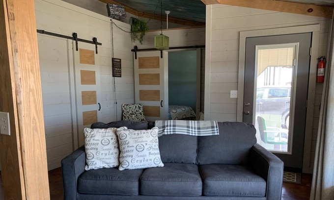 Okemah Apartment | J LO Ranch
