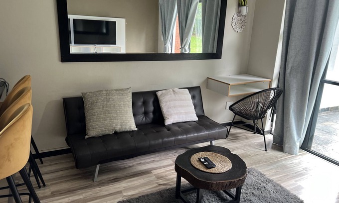 Greater Johannesburg Metropolitan Area Apartment | Jackey the JackelnnLocated at South Africa’s best Golf Estate.
