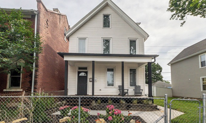 Dubuque House | Jackson Street Suites #2