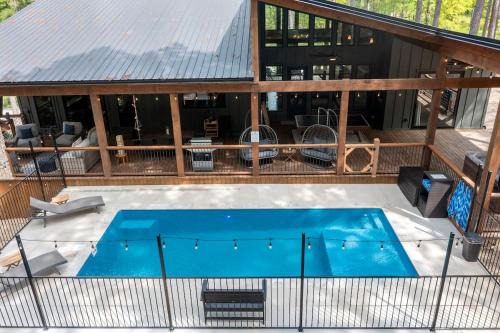Pickens House | Jam, Swim, Play - Pool, Hot Tub, Ping Pong, Arcade